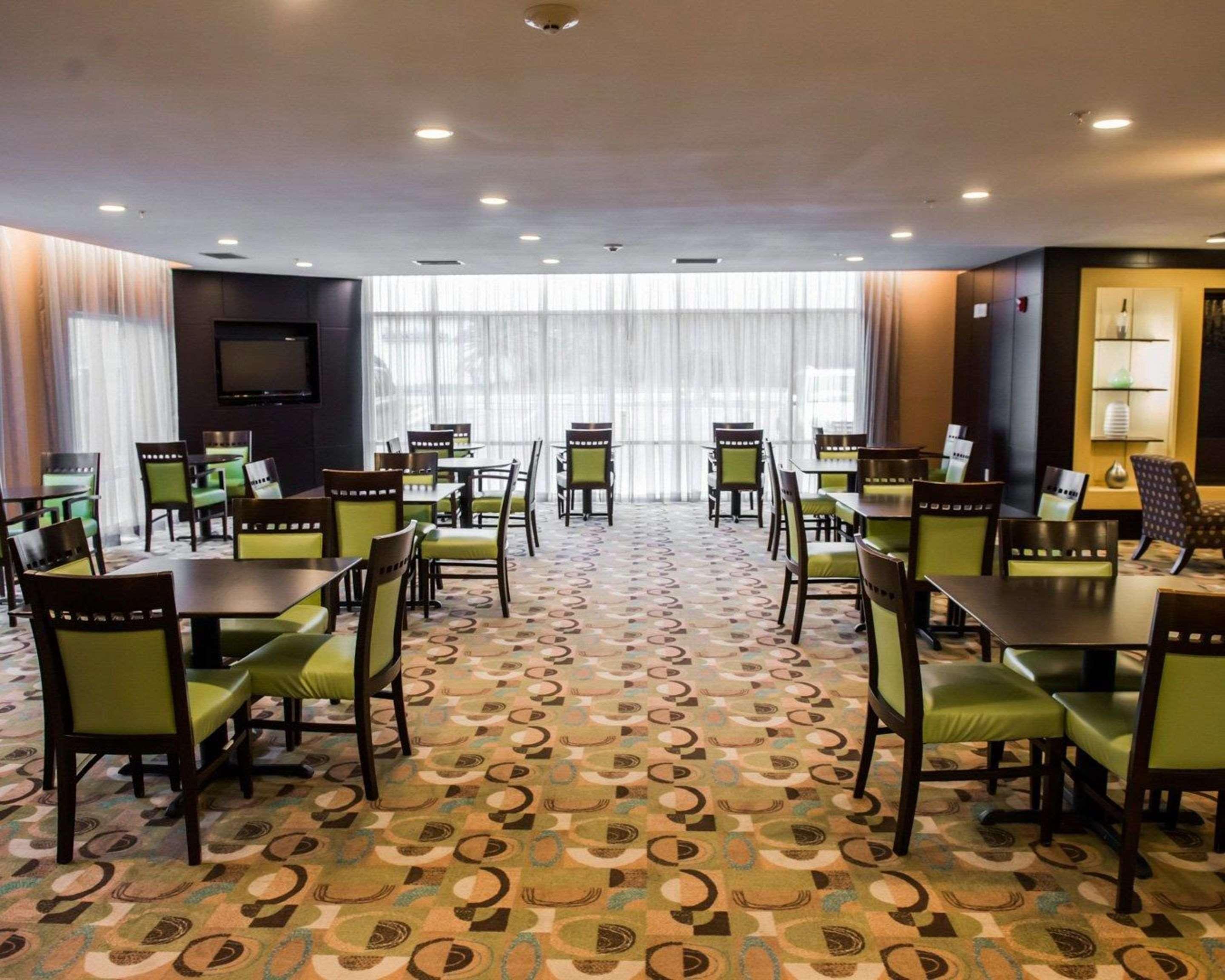 Comfort Suites Lake City Buitenkant foto
